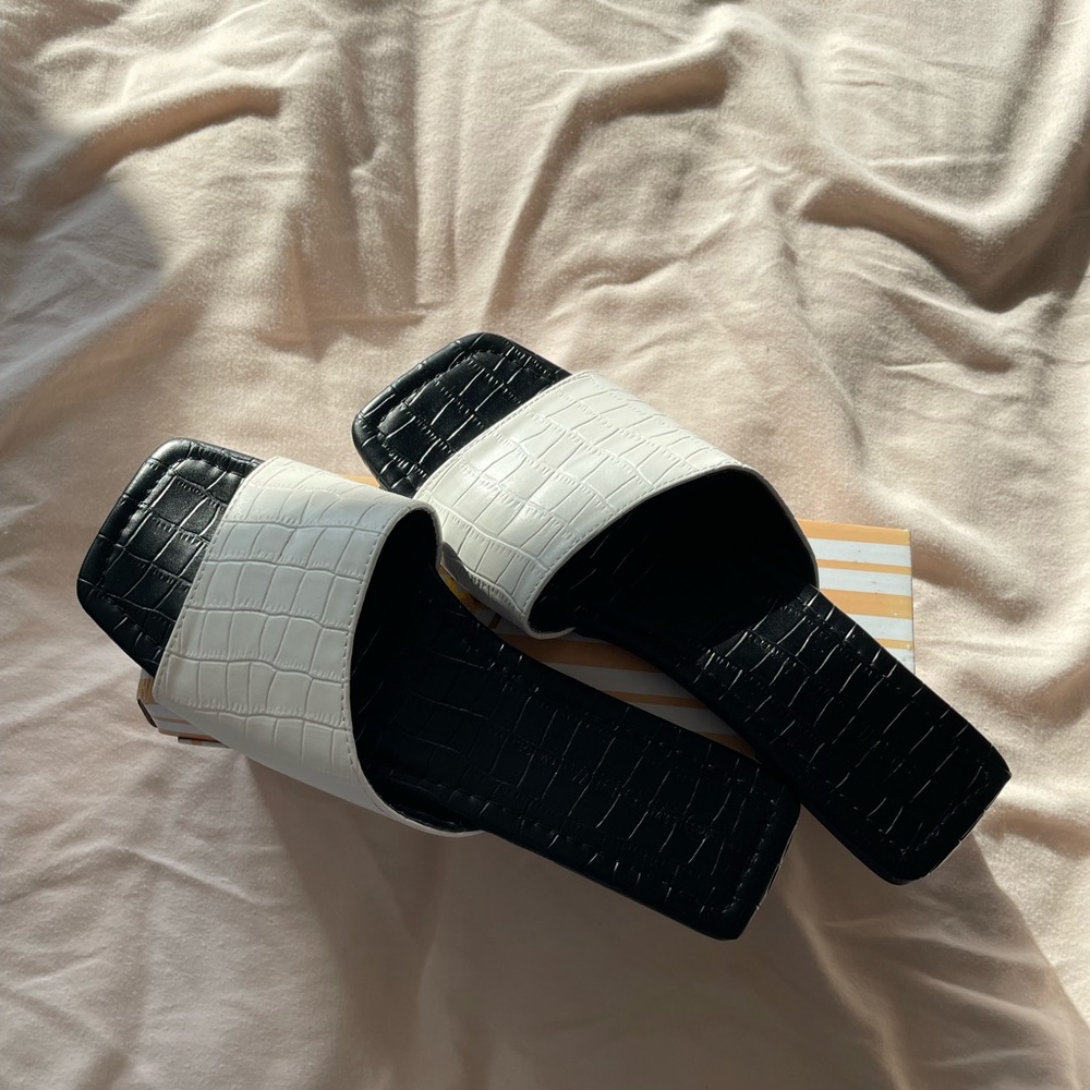 Forever 21 white slide sandals